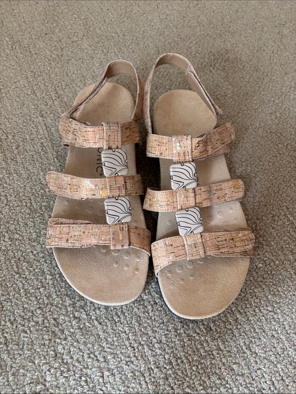 Vionic Amber Sandals size US 9.5